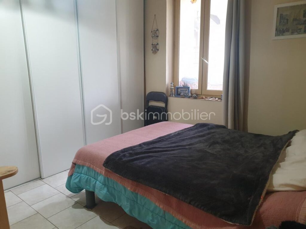 Ancien Corps de ferme rénové et de Plain-pied sur la Commune d’Arrou – 5 pièces – 4 chambres – 109 m²