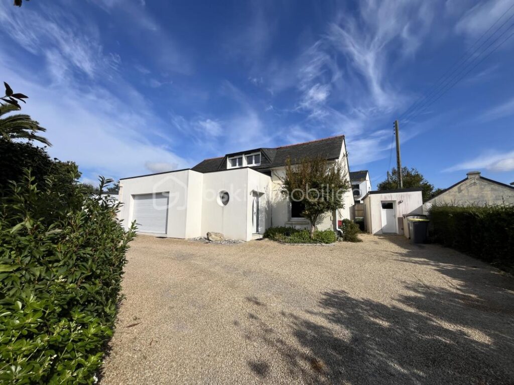 🏡 Deux maisons, deux ambiances, un cadre exceptionnel – 8 pièces – 5 chambres – 176 m²