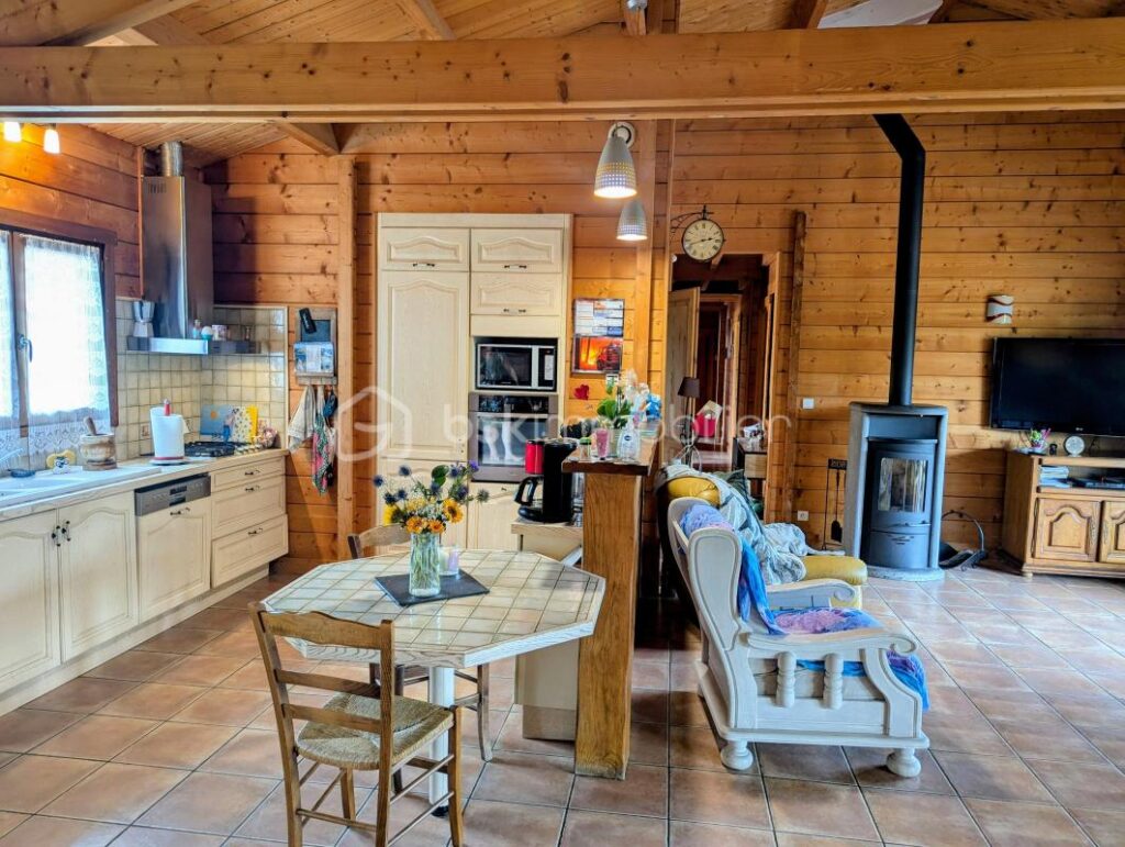 A saisir – 6 pièces – 4 chambres – 132 m²