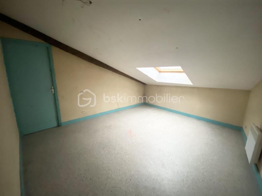 Maison à rénover – Centre-ville Montjean-sur-Loire – Vue Loire – 4 pièces – 3 chambres – 87 m²