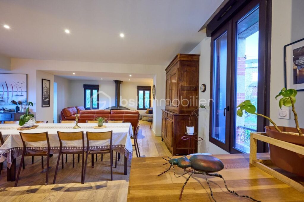 Demeure de caractère en plein cœur de ville et à deux pas des plages – 8 pièces – 6 chambres – 259 m²