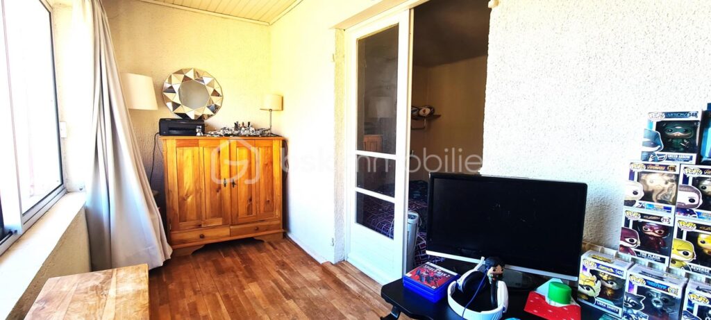 *** Maison de village de 146m²- Cour- Loggia- T2 en RDC- Vue- La Palme *** – 6 pièces – 3 chambres – 146 m²