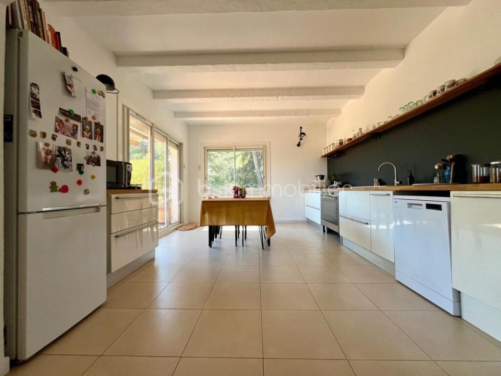 Haut de villa de charme – 4 pièces – 3 chambres – 128 m²