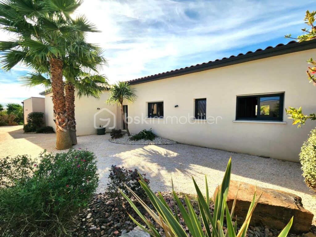 Superbe villa de plain-pied à trois kilomètres de Pézenas – 4 pièces – 3 chambres – 134 m²