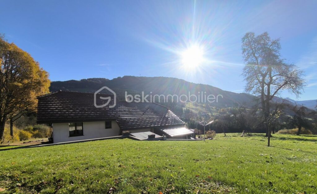 JOLIE MAISON 158m2 – 5 pièces – 4 chambres – 158 m²