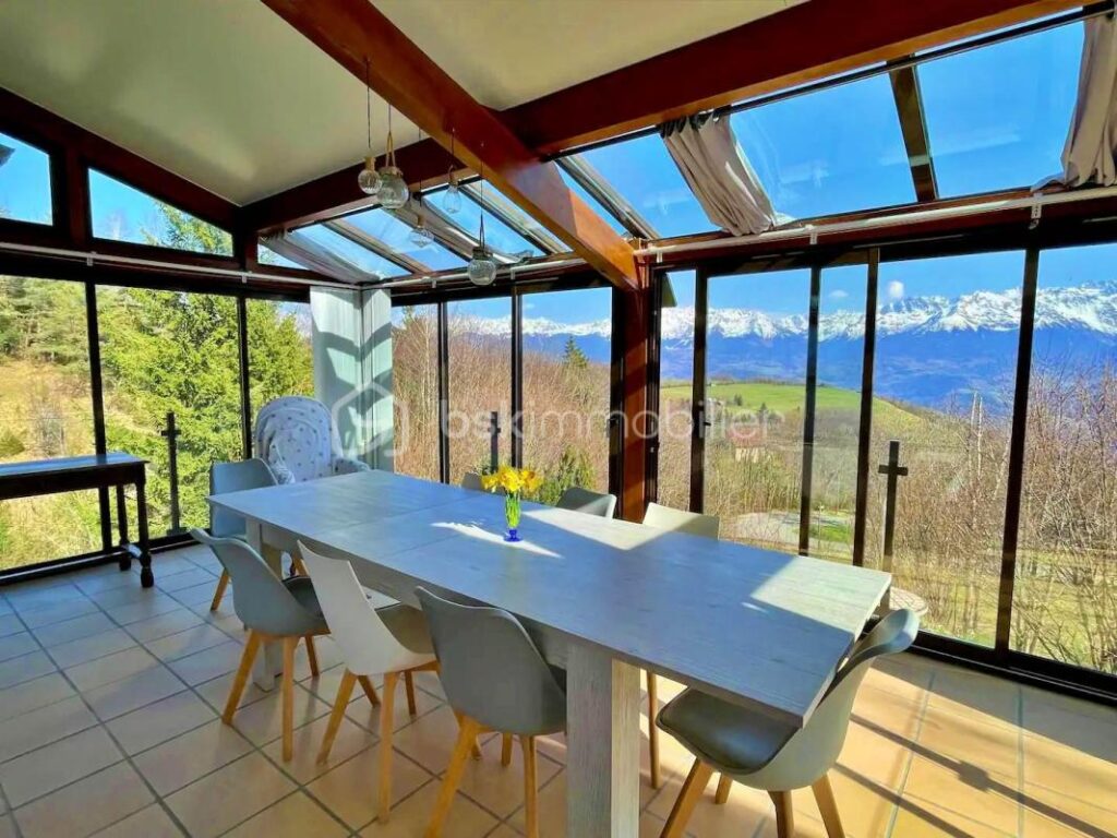 Magnifique maison de 138 m² sur une parcelle de 11680 ² – 6 pièces – 5 chambres – 138 m²