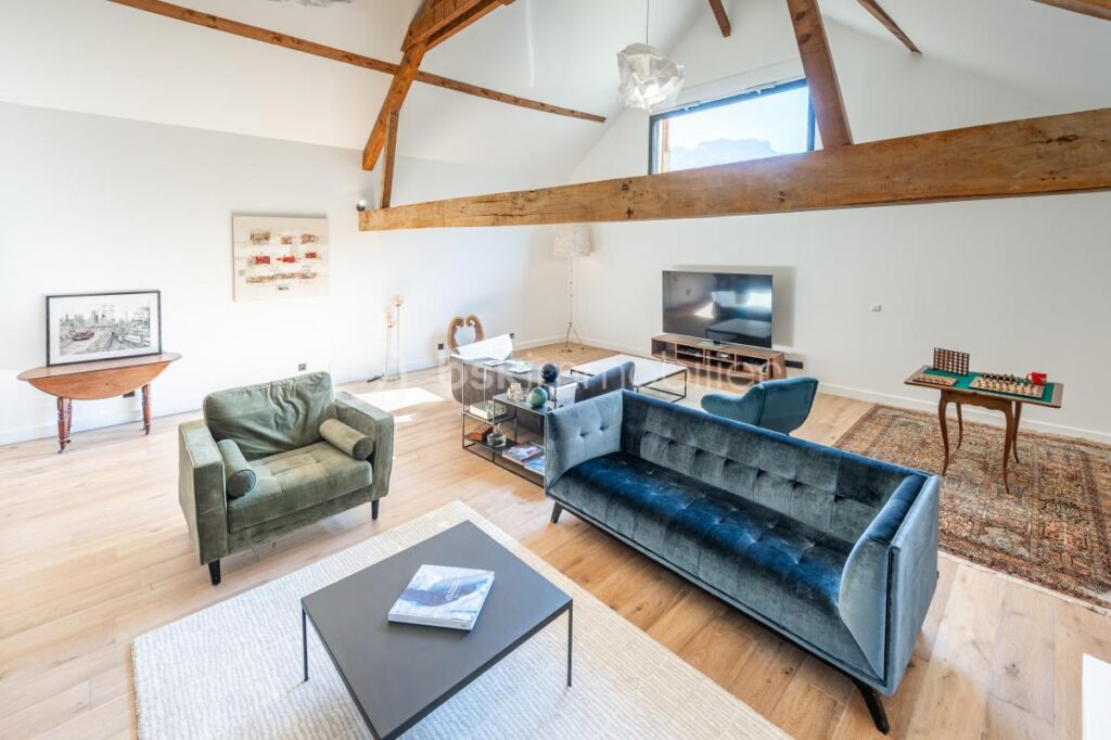 SUPERBE VILLA D ARCHITECTE SAINT JORIOZ / LAC ANNECY VUE LAC – 8 pièces – 6 chambres – 358 m²