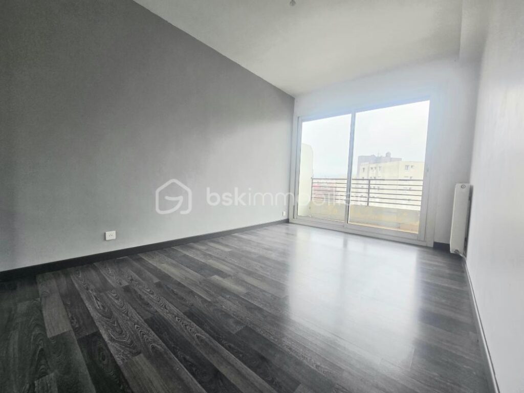 Appartement T4 97 m2 et garage – 4 pièces – 3 chambres – 97 m²