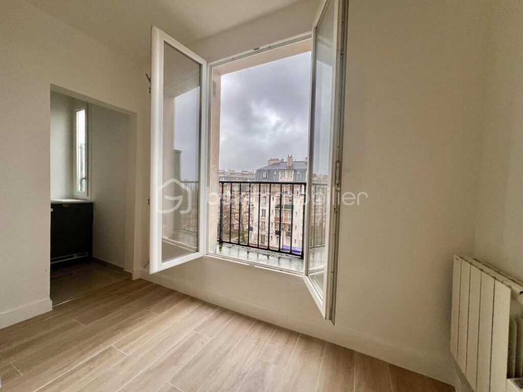 Studio de 16,28 m2 au 5ème et dernier étage, lumineux, BOULEVARD NEY – Paris XVIIIème – 1 pièce – NR chambres – 16 m²
