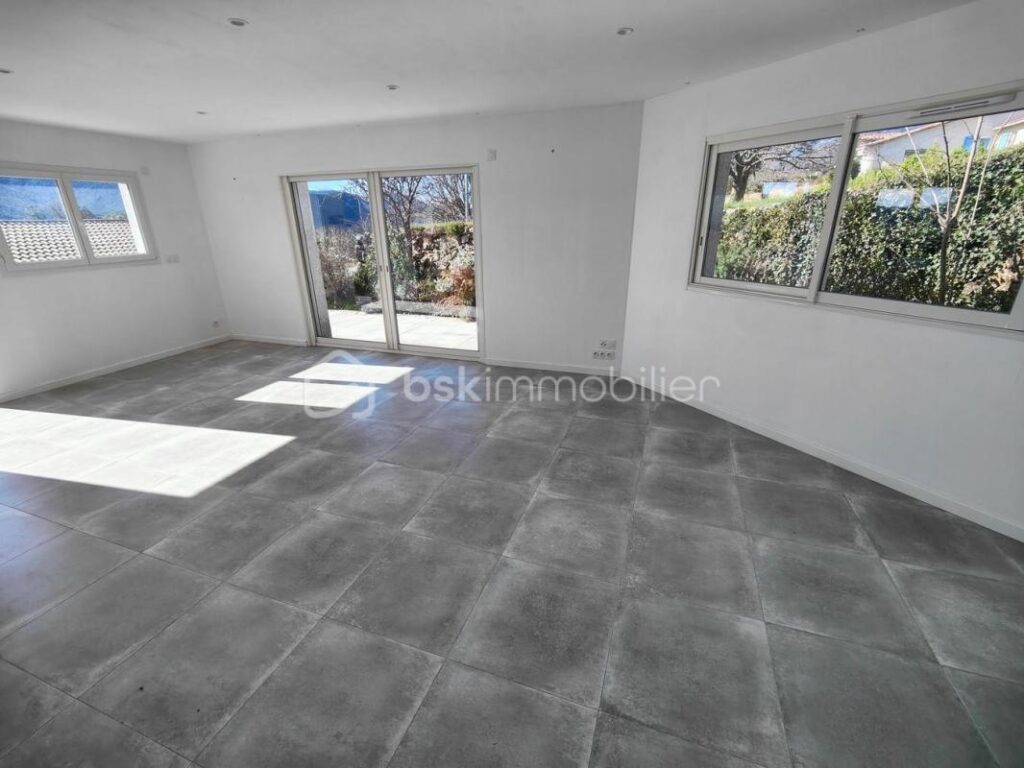 Villa quatre faces récente*** Exposition Sud*** Vue panoramique*** – 4 pièces – 3 chambres – 80 m²