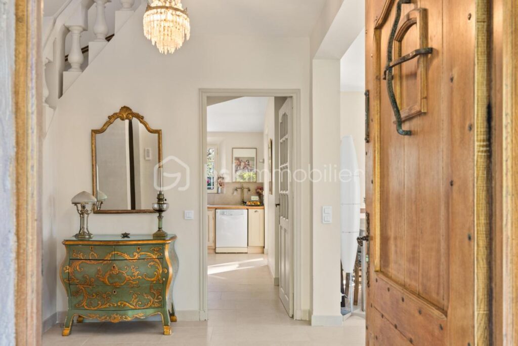 Une villa clés en main, alliant charme et sérénité dans un écrin de verdure – 5 pièces – 4 chambres – 170 m²