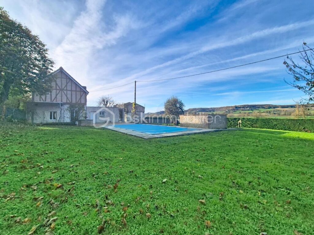 ‘Lauzerte – Maison + Gîte + Piscine : le charme, le confort… et la rentabilité !’ – 7 pièces – 4 chambres – 132 m²