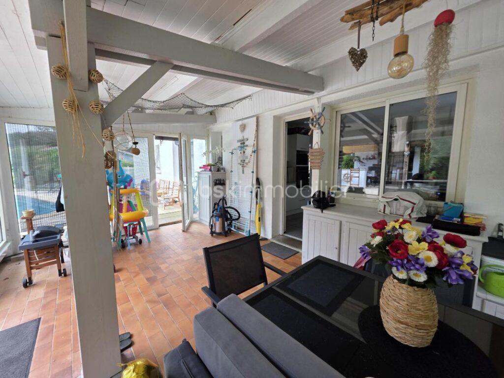 MAISON 128 m²- 4 CHAMBRES- PISCINE- POOL HOUSE- GARAGE – 5 pièces – 4 chambres – 128 m²