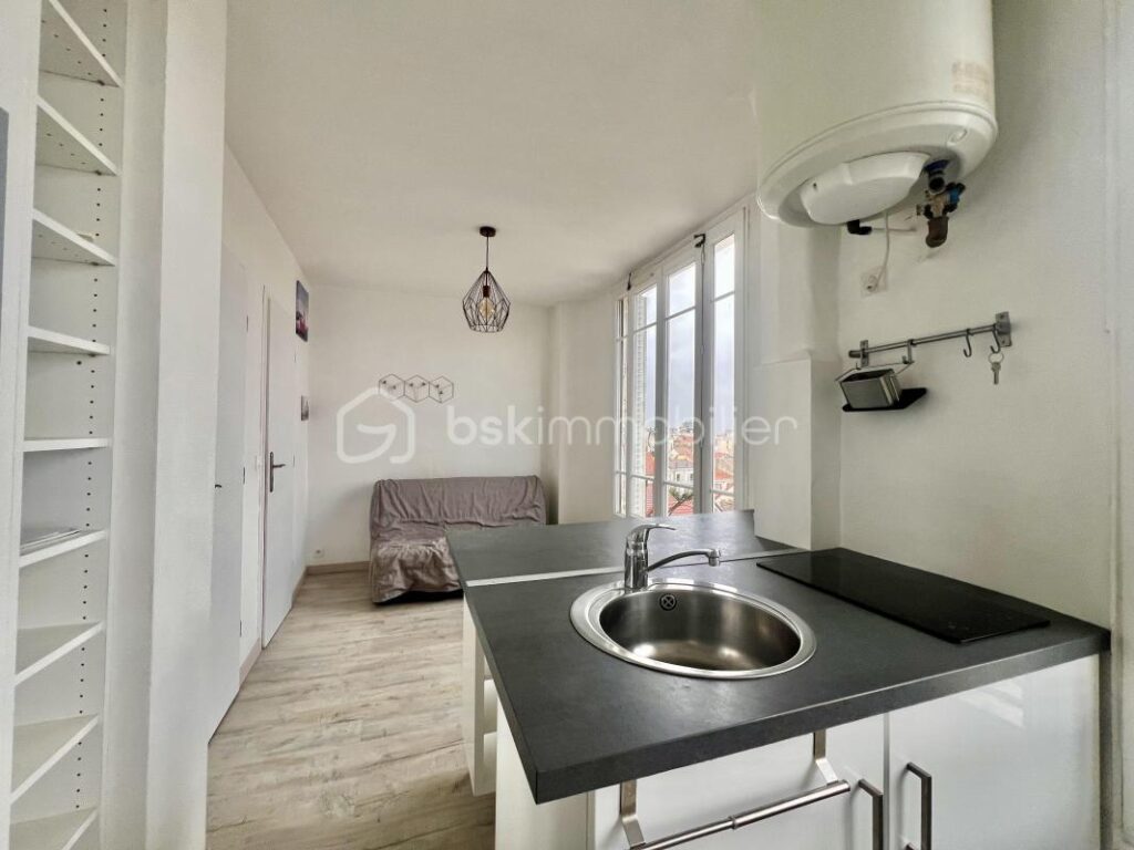 Studio de 18,39 m2 – 4ème étage calme et lumineux sans vis à vis – RUE ANDRE SABATIER – NANTERRE – 1 pièce – NR chambres – 18 m²
