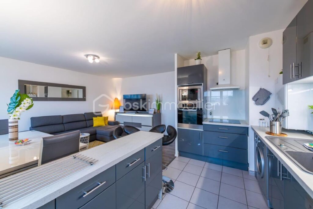 À VENDRE – Appartement 4 pièces – DPE C – Vue Disneyland – Serris (77700) – À 10 min à pied du RER – 4 pièces – 3 chambres – 79 m²