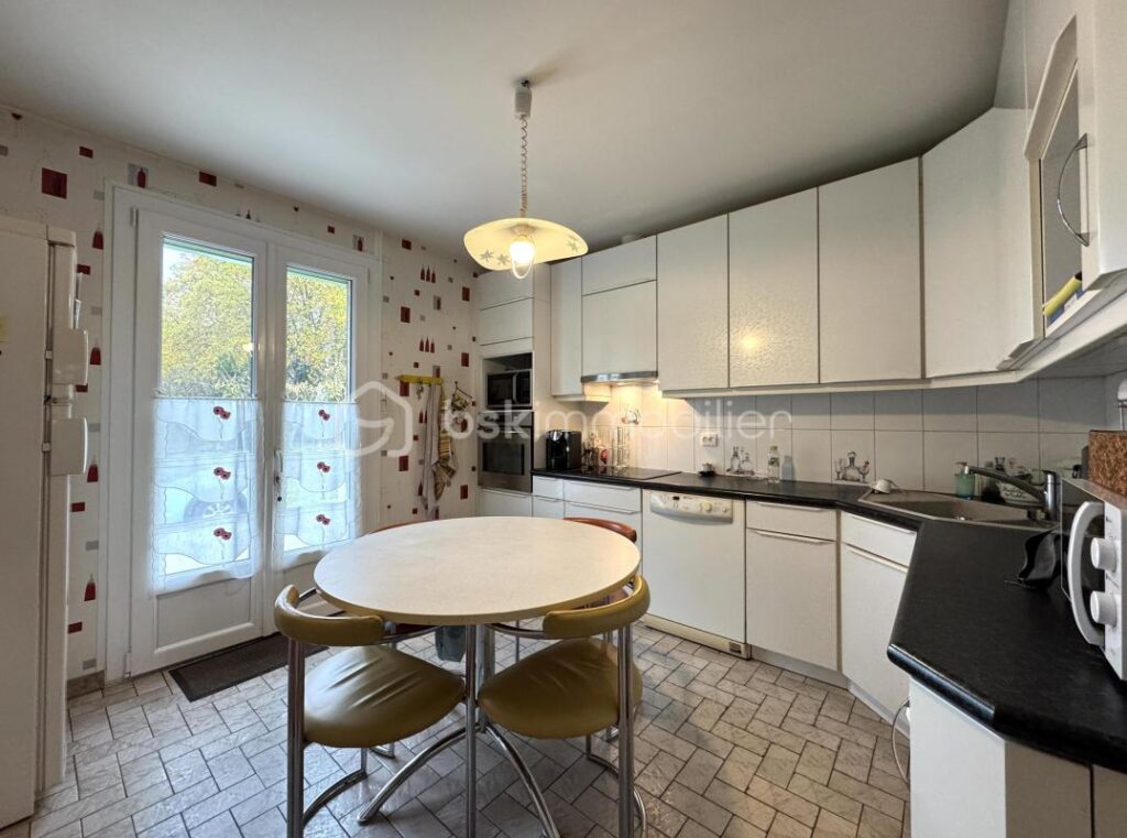 À vendre – Maison indépendante de plain-pied 101m2 avec sous-sol total – Poincy (à 2 min de Meaux) – 4 pièces – 3 chambres – 105 m²