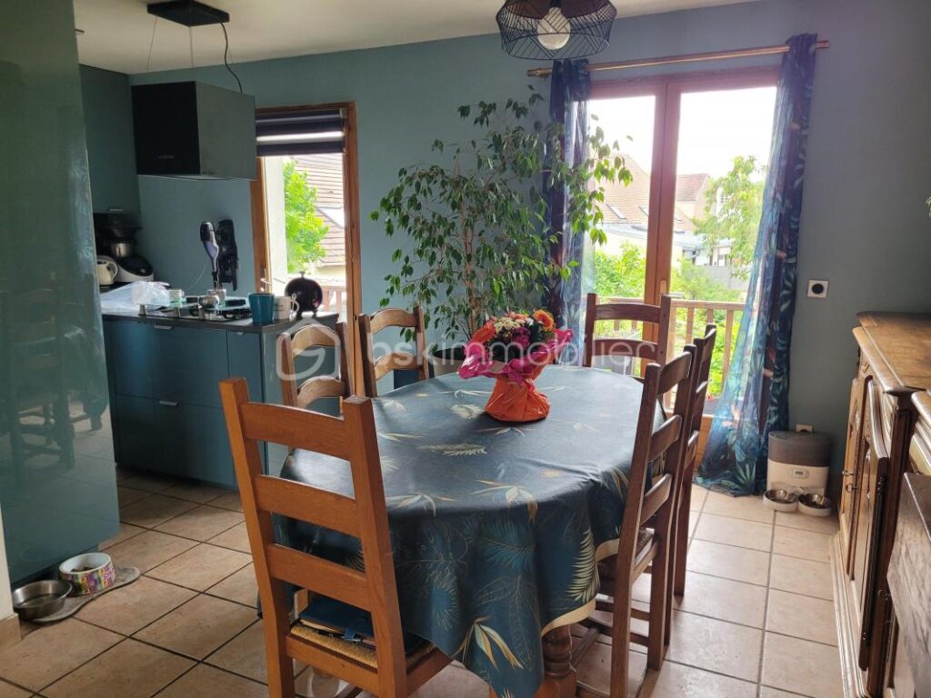 maison – 6 pièces – 5 chambres – 150 m²