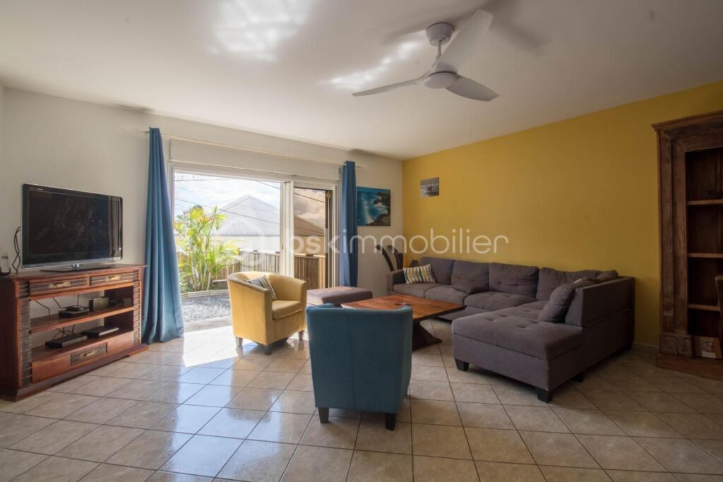 Villa F5 avec Vue Mer, Piscine et Gîte Indépendant – Saint-Joseph (97480) – 7 pièces – 5 chambres – 210 m²