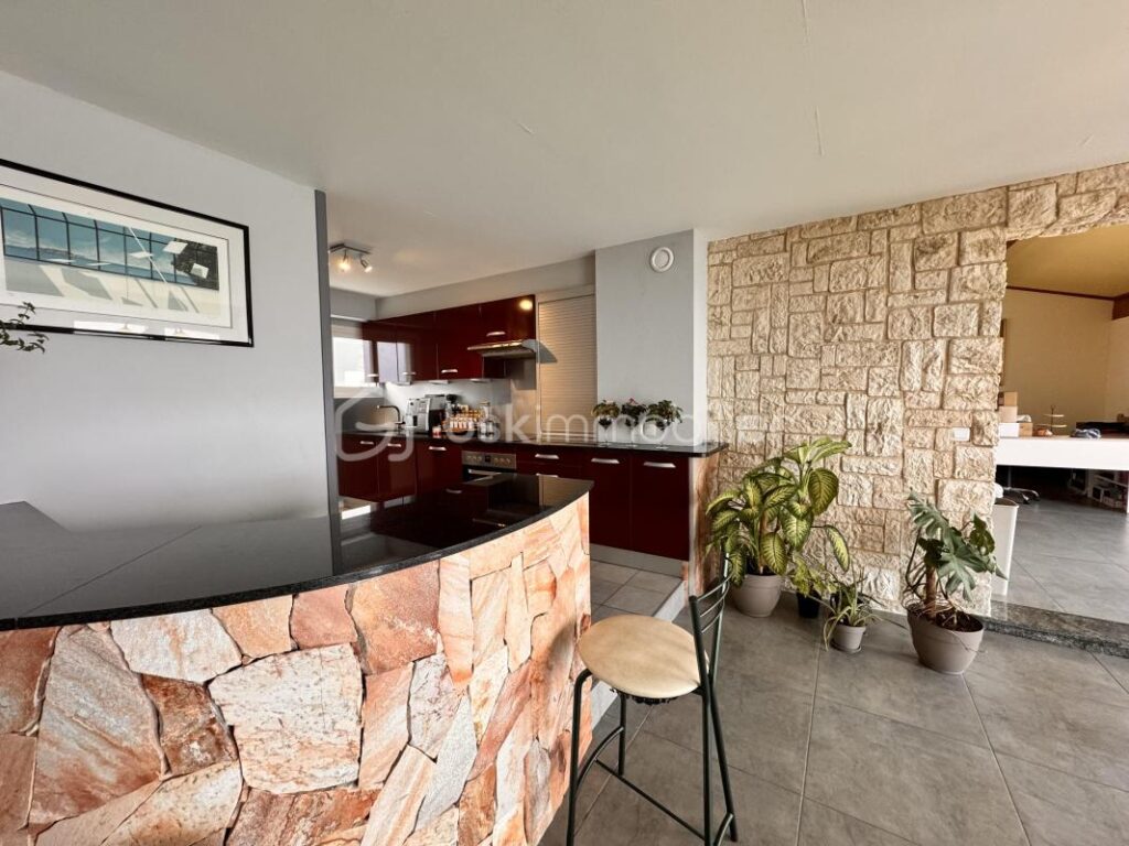 Maison sur toit – Vue mer – Dernier étage – Terrasse 56 m² – 4 chambres – Entièrement meublé – 5 pièces – 4 chambres – 116 m²