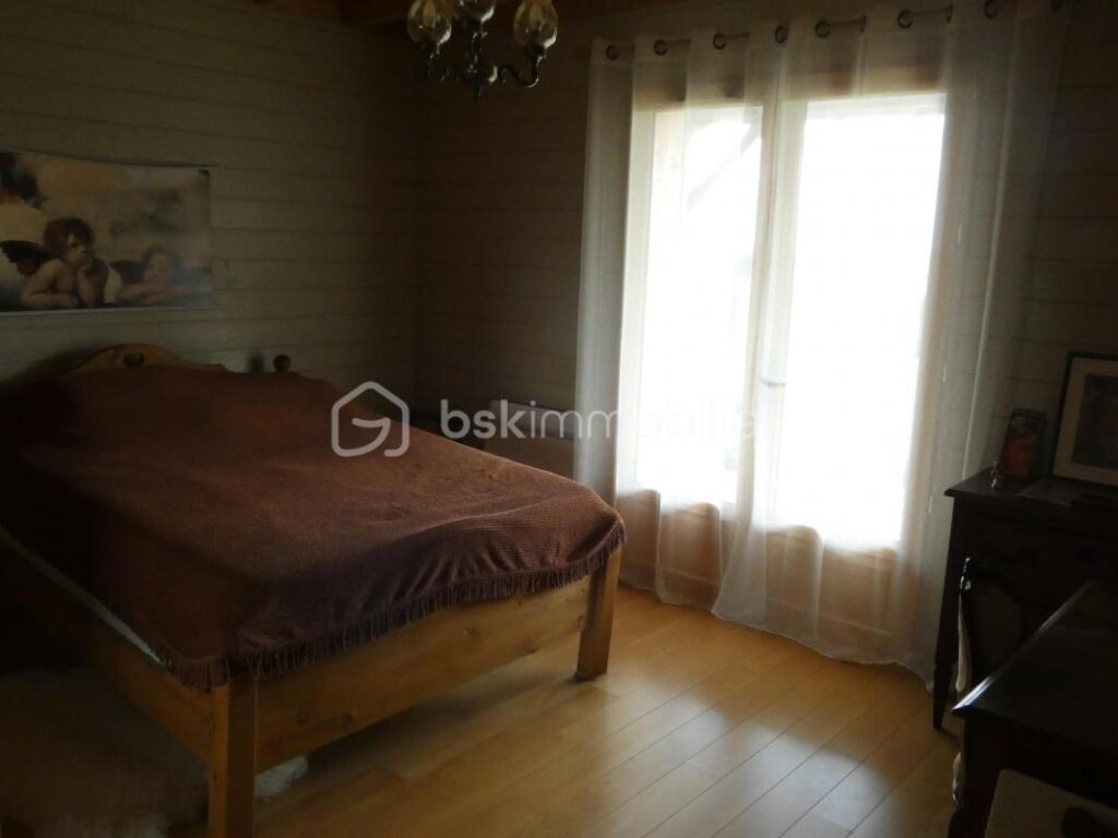 Maison bois de plain pied, 5 pièces, 3 chambres – 5 pièces – 3 chambres – 129 m²