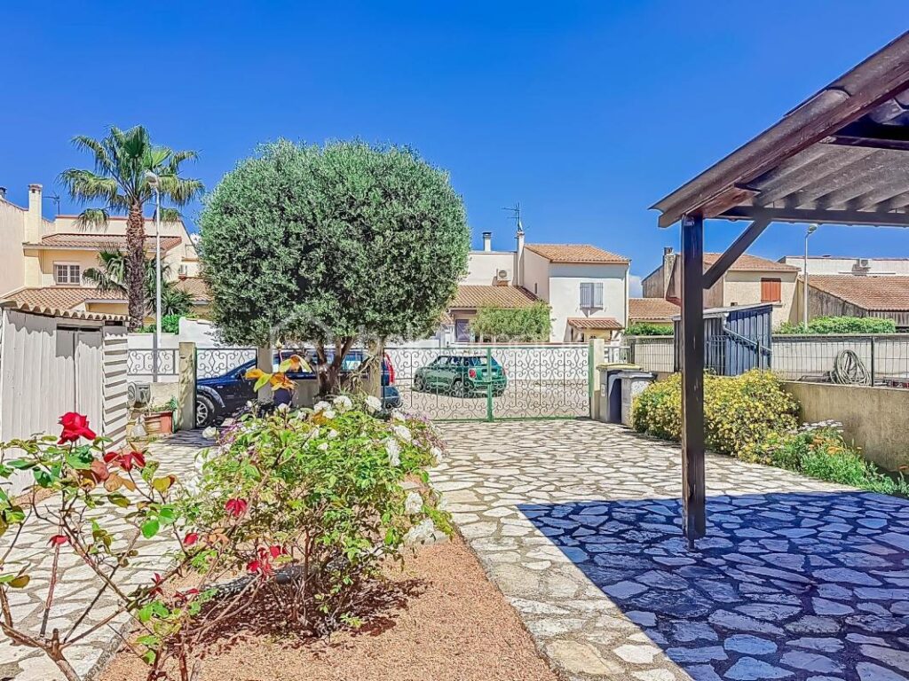 *** VILLA T6 DE 120m2 SUR TERRAIN DE 600M2 AVEC GARAGE À PALAVAS *** – 6 pièces – 5 chambres – 120 m²