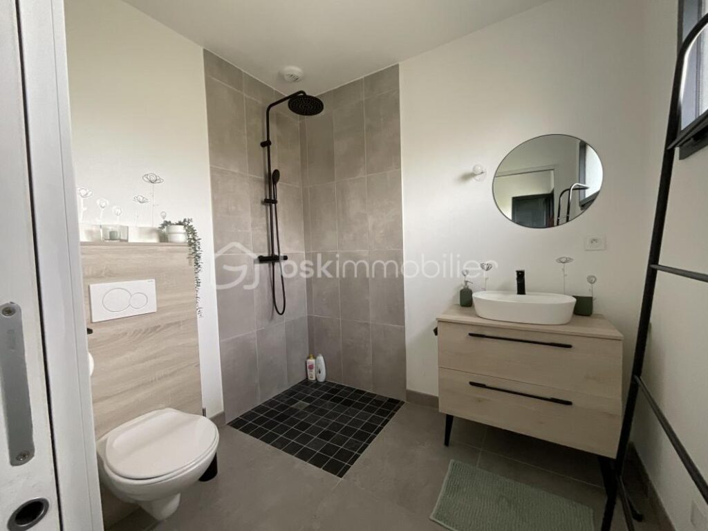 À saisir – 5 pièces – 3 chambres – 123 m²