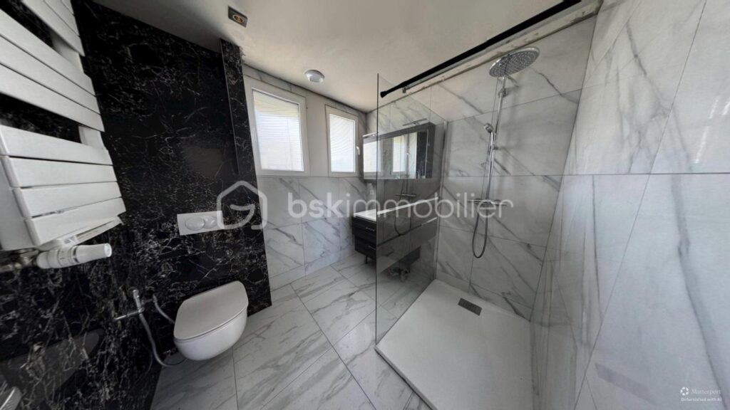 Maison avec 3 Chambres et sous sol semi-amenagée – 4 pièces – 3 chambres – 93 m²