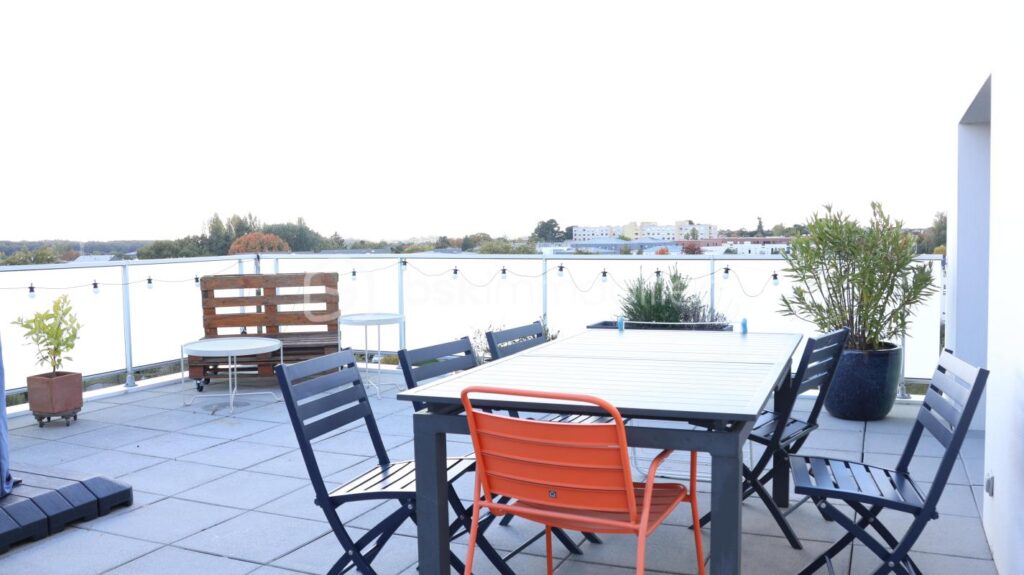 Superbe appartement T4 avec terrasse panoramique de 50 m2 à Chantepie – 4 pièces – 3 chambres – 77 m²