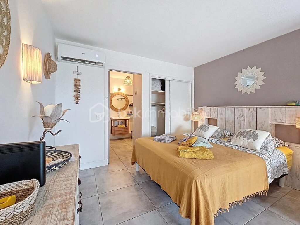 Quart de villa et sa cave Anse des Rochers piscine et plage – 1 pièce – 1 chambre – 21 m²
