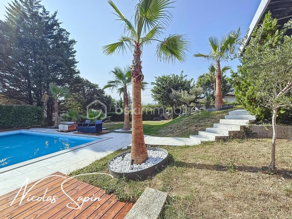 Maison d’architecte de 188m2 avec piscine – 6 pièces – 4 chambres – 188 m²