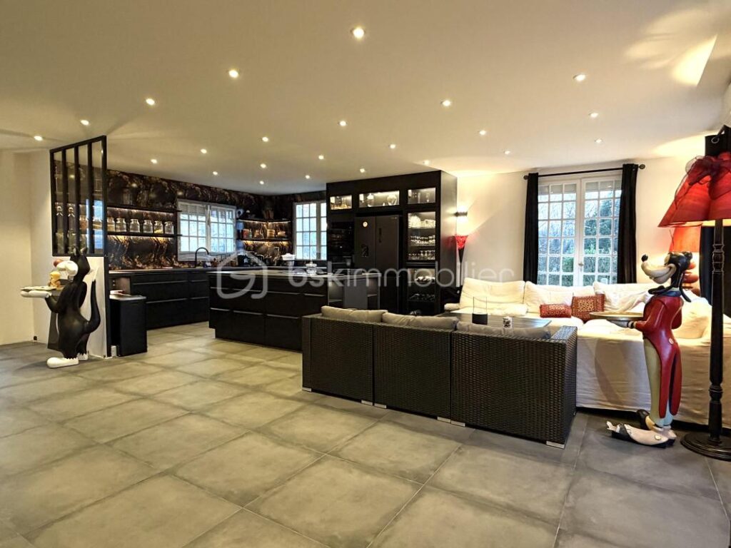 Maison contemporaine à l’architecture cubique – Vue dégagée sur la vallée – 6 pièces – 4 chambres – 149 m²