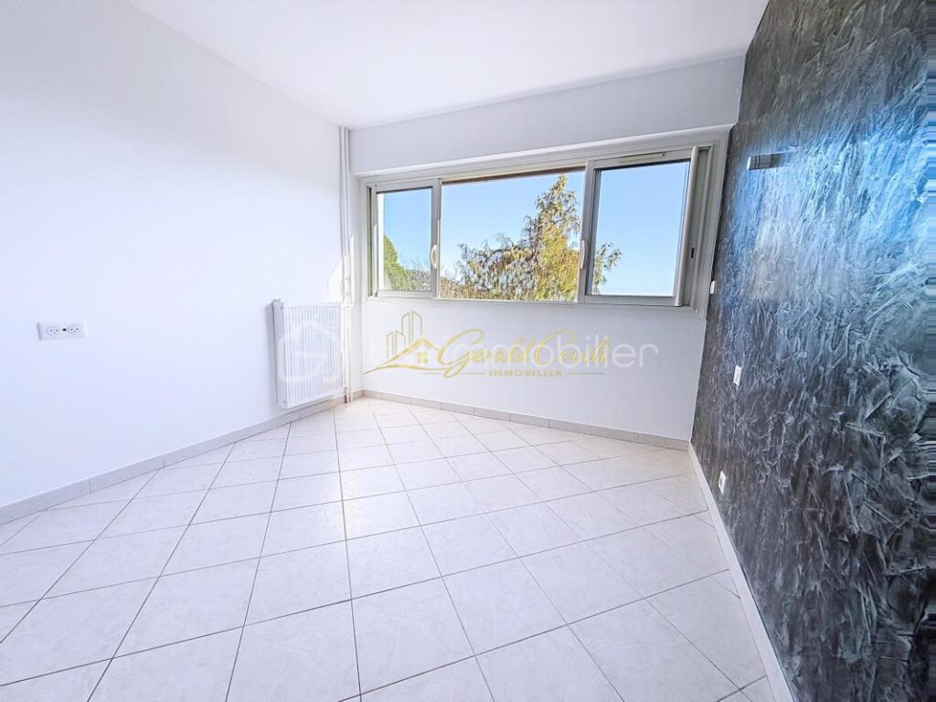 APPARTEMENT 4 PIECES DE 73 M² / CANNES LA BOCCA – 4 pièces – 3 chambres – 69 m²