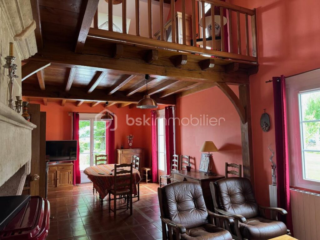 Belle Maison de style périgourdine – 6 pièces – 4 chambres – 159 m²