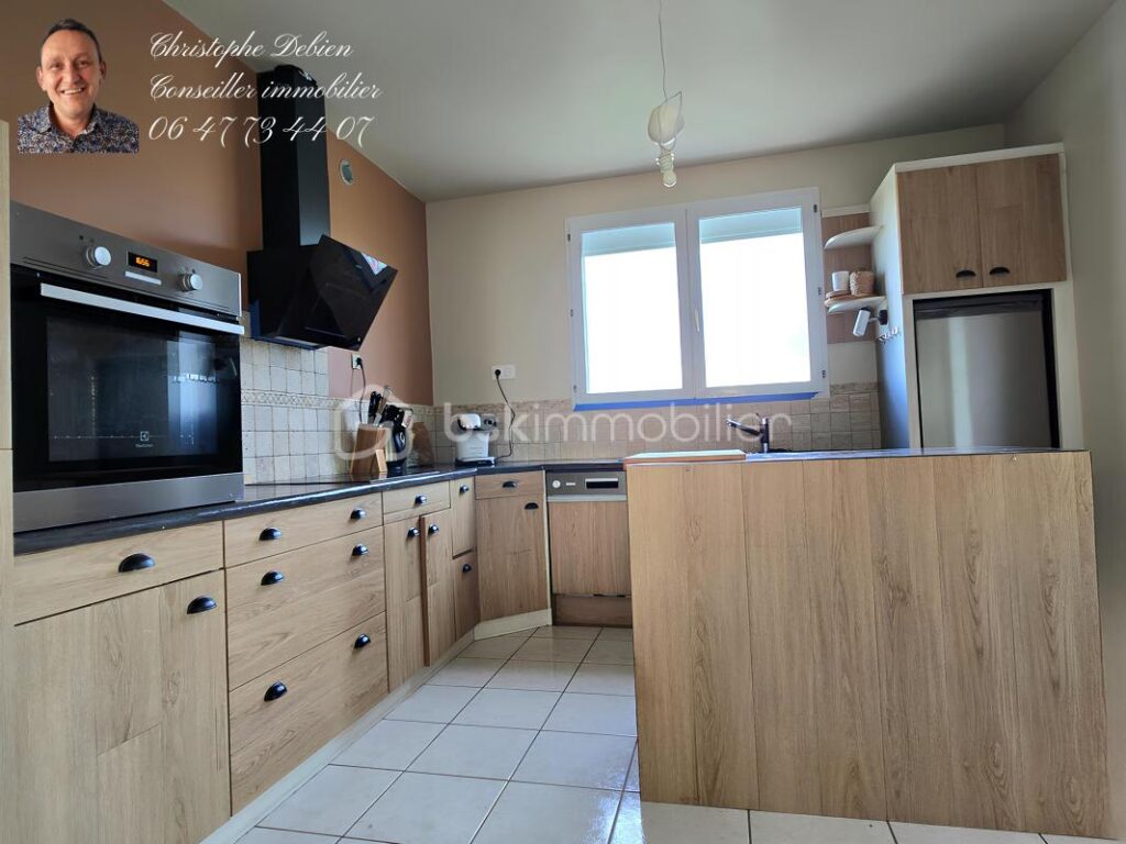 MAISON LUMINEUSE / VUE SUR LA NATURE / 108M² HABITABLES / 2 CHAMBRES / VÉRANDA / GRAND SOUS-SOL / PARCELLE 1328M² / CHAVAGNES-EN-PAILLERS – 5 pièces – 2 chambres – 108 m²