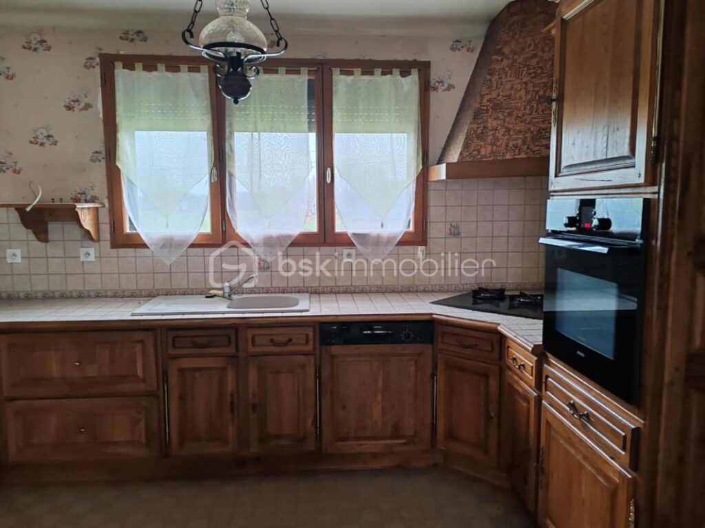 A VENDRE Maison avec accès PMR, sous-sol complet et viable de plain-pied – SAINT-PIERRE-DES-IFS – 3 pièces – 2 chambres – 65 m²