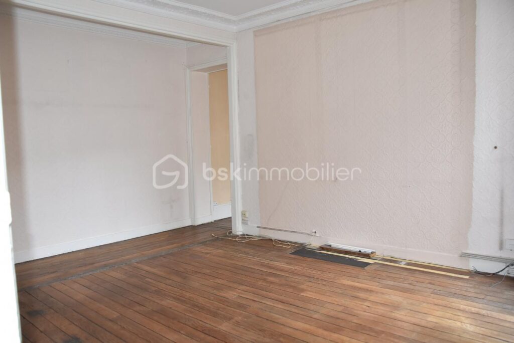 5 PIECES – RUE CASTAGNARY – PARIS 15 – 5 pièces – 3 chambres – 77 m²