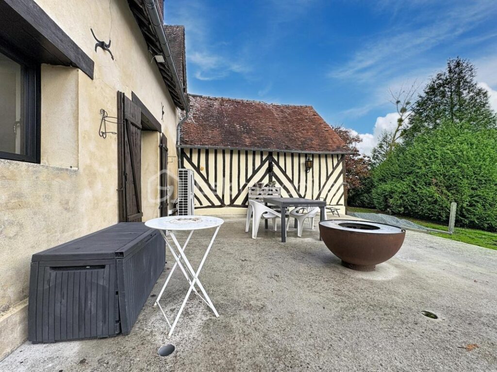 Maison de Campagne avec très jolie vue – 4 pièces – 2 chambres – 104 m²