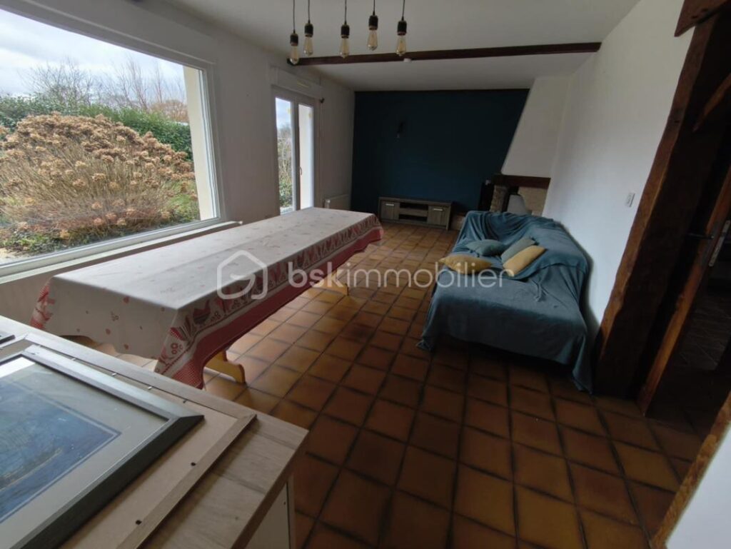 Charmant pavillon familial aux beaux volumes – 7 pièces – 4 chambres – 145 m²