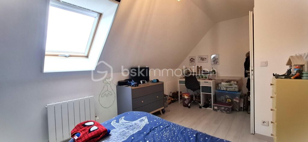 Maison individuelle, 5 chambres, garage, jardin. Possibilité de semi plain-pied – 6 pièces – 5 chambres – 117 m²