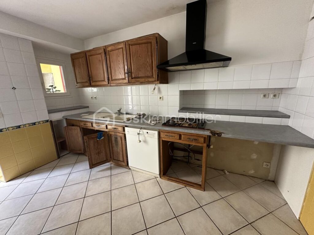 IMMEUBLE – 7 pièces – NR chambres – 280 m²