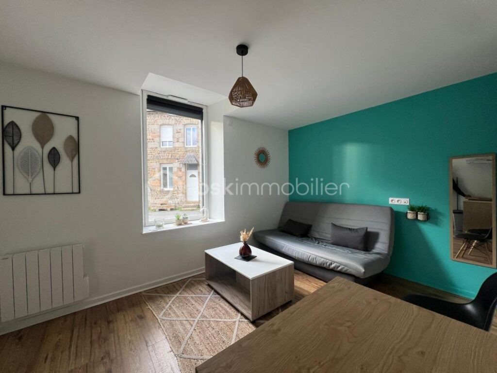 Maison et studio de 98m² à Fougères – 4 pièces – NR chambres – 98 m²