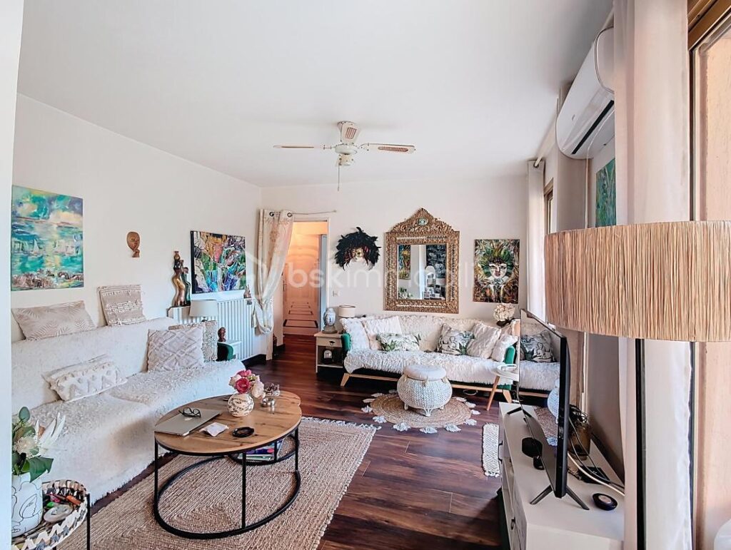 2P Cannes Cx des Gardes – Calme, verdure, terrasse, piscine – 2 pièces – 1 chambre – 47 m²