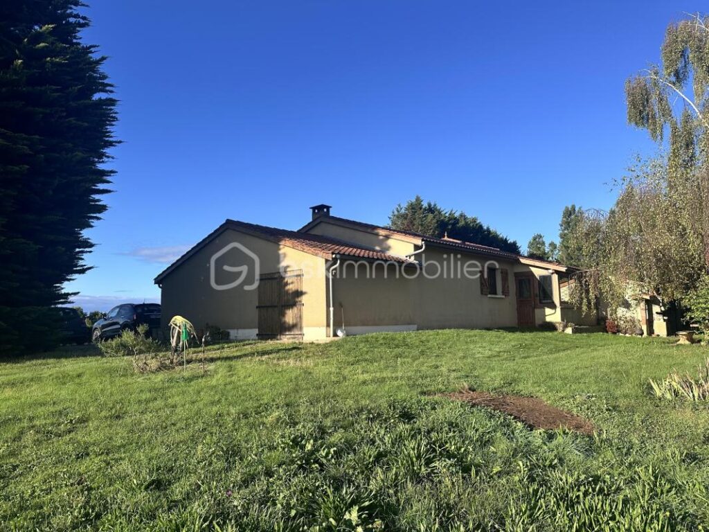 Propriété Gersoise avec deux maisons et 4,5 hectares, idéale pour différents projets – 8 pièces – 3 chambres – 148 m²