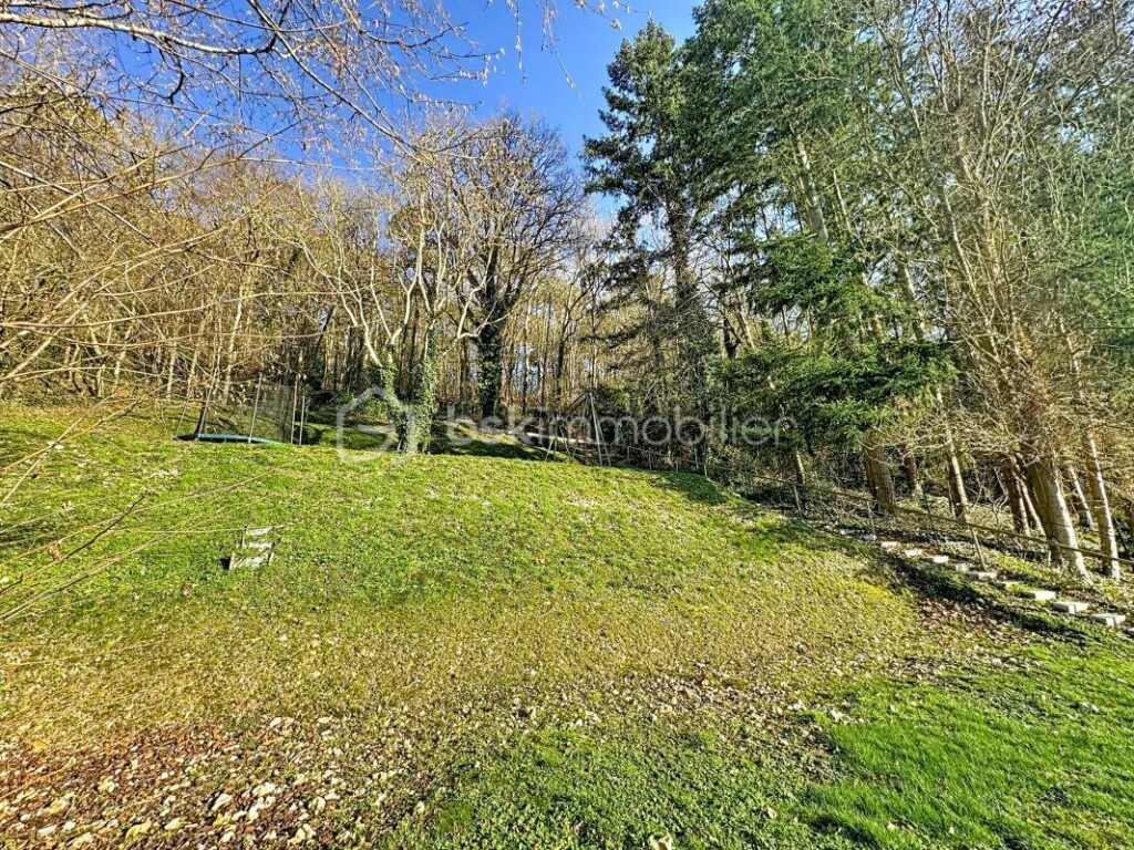 Maison Bourgeoise au coeur d’un bourg – 5 pièces – 4 chambres – 145 m²