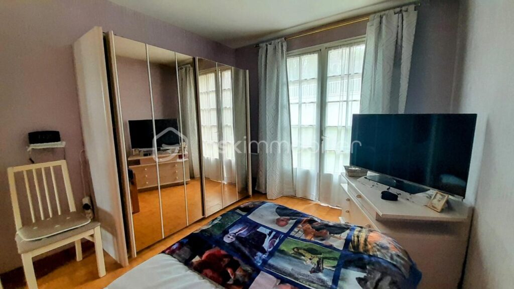 PANORAMA EXCEPTIONNEL RARE SUR LE SECTEUR ! – 7 pièces – 4 chambres – 128 m²