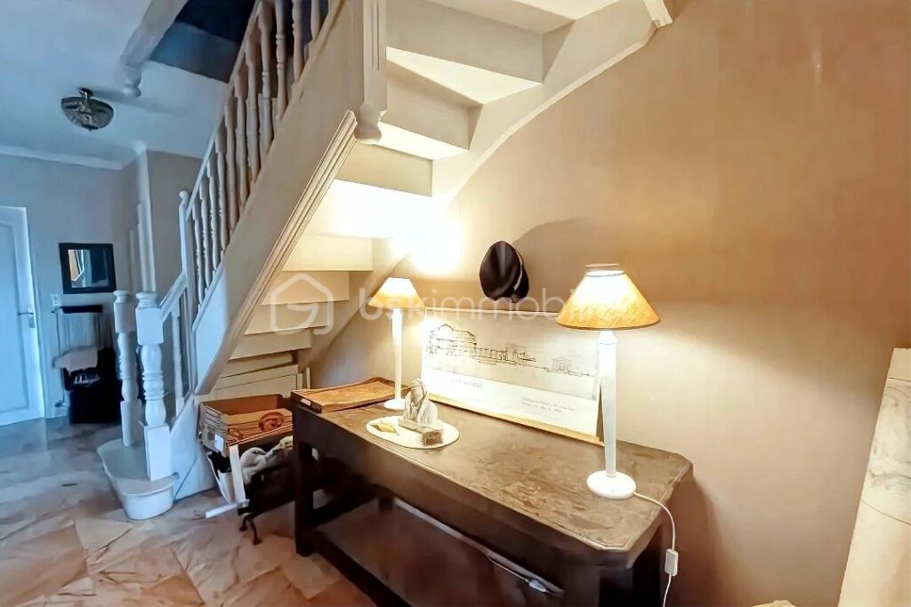 Propriété centre d’Oloron vue Pyrénées – 7 pièces – 5 chambres – 225 m²