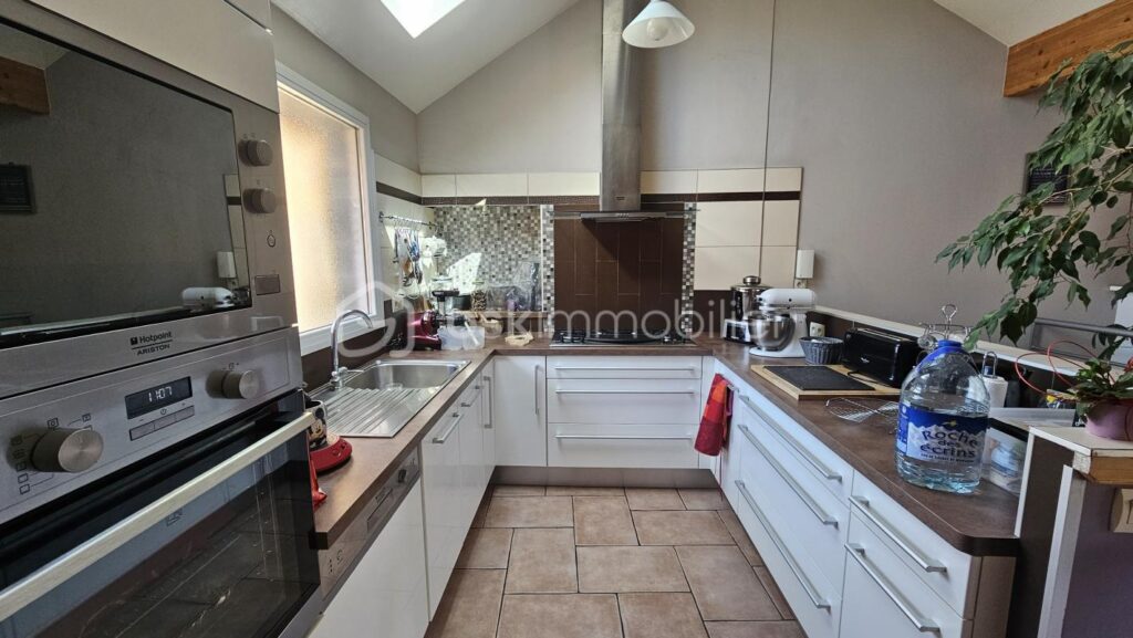 Maison de village 127 m² – 4 pièces – 3 chambres – 127 m²