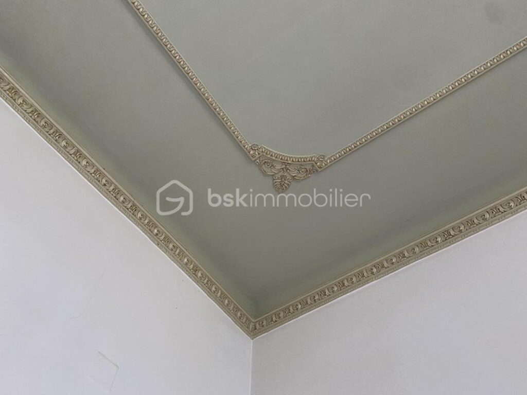 *** MAISON DE CARACTERE / VUE MER / QUARTIER FARON TOULON *** – 7 pièces – 5 chambres – 245 m²