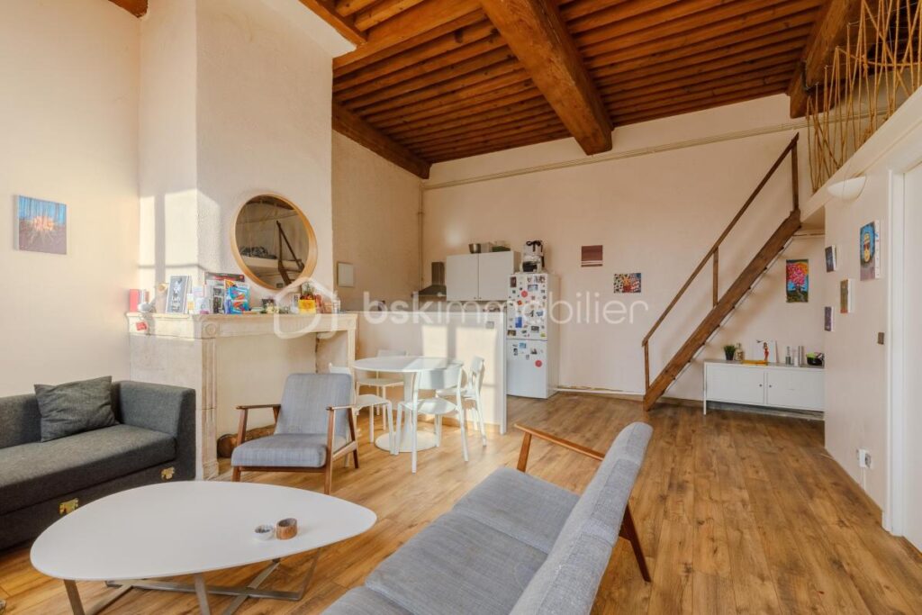 Appartement T2 bis esprit Canut avec vue dégagée sur Lyon – 3 pièces – 2 chambres – 47 m²