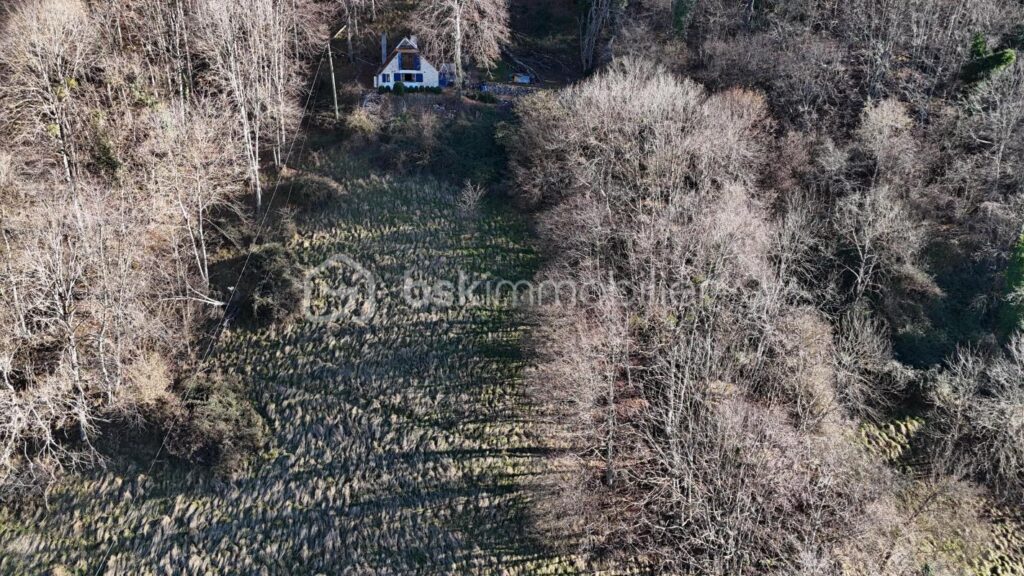 🪺 Grange Foraine Suspendue – 60 m² – Pied-à-Terre Haut de Gamme 900m d’altitude dans les Pyrénées 🪺 – 3 pièces – 2 chambres – 60 m²